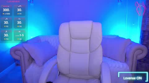 Snapshot of elisevelour chatting on 11/21/25, 02:05 elisevelour online show from 11/21/25, 02:05