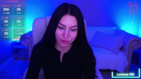 Snapshot of elisevelour chatting on 12/02/25, 02:23 elisevelour online show from 12/02/25, 02:23