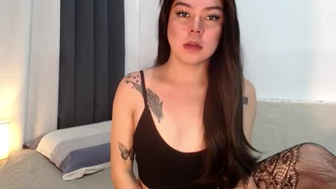 Snapshot of elisex18 chatting on 01/19/26, 10:41 Elise online show from 01/19/26, 10:41