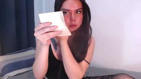 Snapshot of elisex18 chatting on 05/03/26, 02:34 Elise online show from 05/03/26, 02:34