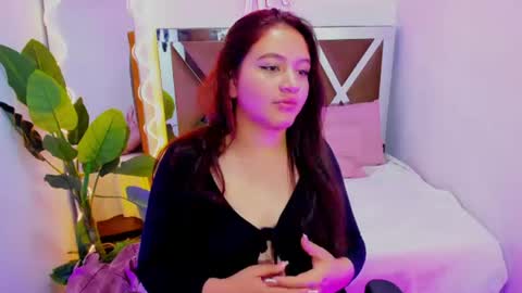 Snapshot of elissa_tay chatting on 07/22/26, 04:32 elissa_tay online show from 07/22/26, 04:32
