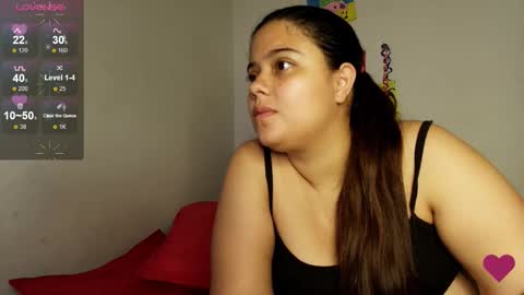 Snapshot of elisuarez_ chatting on 11/12/25, 07:31 Eliss online show from 11/12/25, 07:31