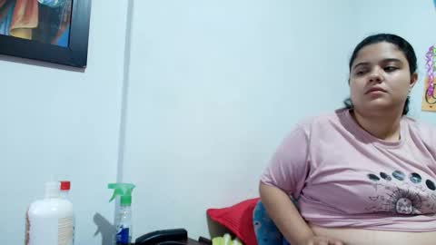 Snapshot of elisuarez_ chatting on 11/27/25, 06:37 Eliss online show from 11/27/25, 06:37