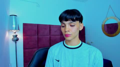 Snapshot of elite__models chatting on 04/07/26, 10:09 Valentino Konny y Jhon online show from 04/07/26, 10:09
