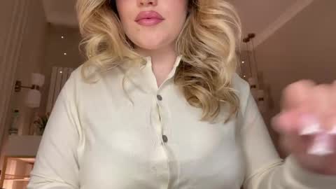 Snapshot of elixiirr chatting on 03/22/26, 08:56 Stephanie online show from 03/22/26, 08:56