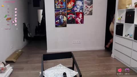 Snapshot of eliza_benet_ chatting on 12/03/24, 01:21 Ari online show from 12/03/24, 01:21