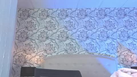 Eliza online show from 04/04/26, 07:33