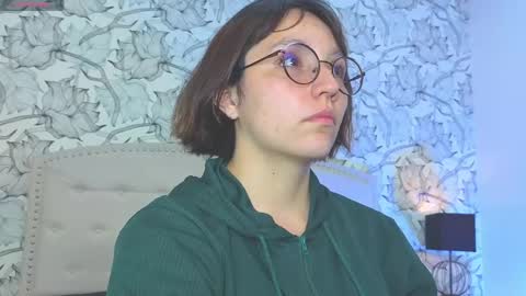 Eliza online show from 04/15/26, 07:43