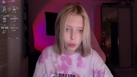 Elizabeth online show from 10/22/25, 04:51