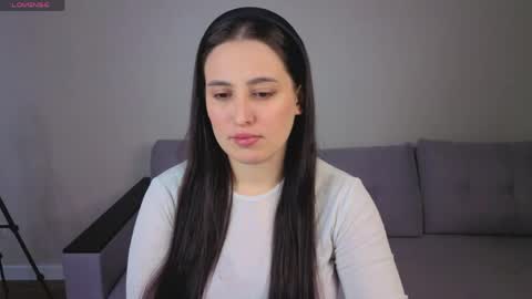 Snapshot of elizabet_collins chatting on 04/16/26, 01:17 Elizabet online show from 04/16/26, 01:17