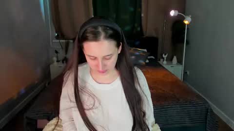 Snapshot of elizabet_collins chatting on 06/21/26, 01:19 Elizabet online show from 06/21/26, 01:19