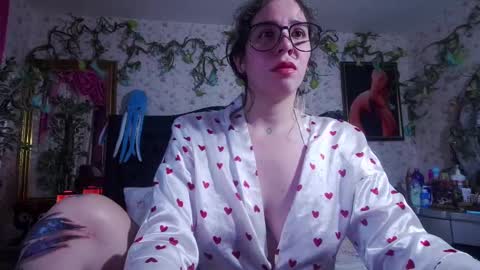 Elizabeth online show from 10/04/25, 10:24