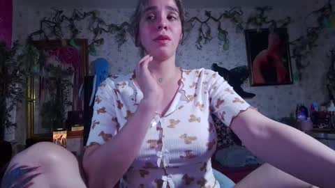 Elizabeth online show from 10/11/25, 09:13