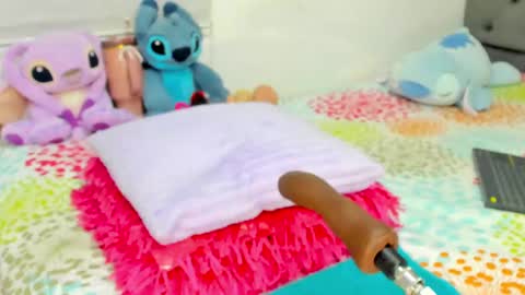 Snapshot of elizabeth_18_ chatting on 10/01/25, 03:01 ELIZA online show from 10/01/25, 03:01