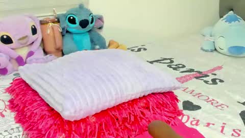 Snapshot of elizabeth_18_ chatting on 10/02/25, 03:02 ELIZA online show from 10/02/25, 03:02