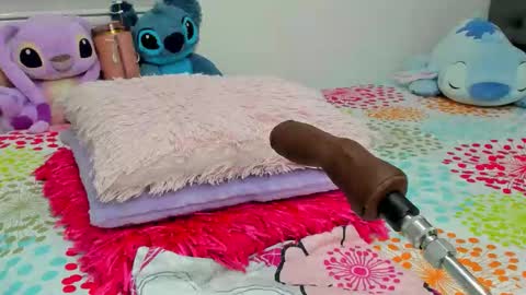 Snapshot of elizabeth_18_ chatting on 11/30/25, 03:10 ELIZA online show from 11/30/25, 03:10