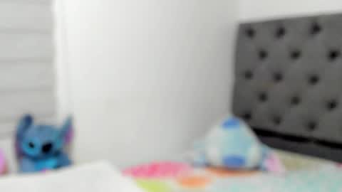 Snapshot of elizabeth_18_ chatting on 12/02/25, 03:01 ELIZA online show from 12/02/25, 03:01