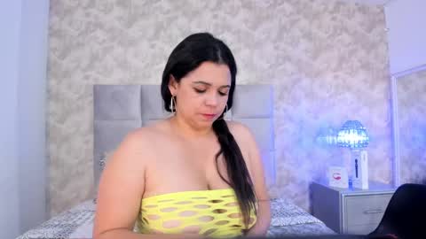 Snapshot of elizabeth_colleman chatting on 01/17/25, 09:50 Elizabeth online show from 01/17/25, 09:50