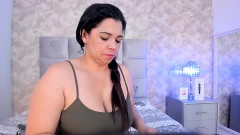 Snapshot of elizabeth_colleman chatting on 01/18/25, 11:55 Elizabeth online show from 01/18/25, 11:55