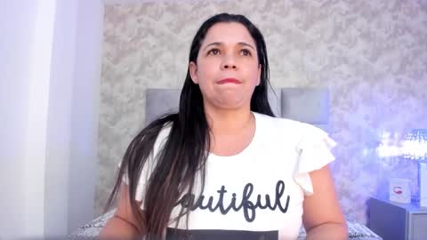 Snapshot of elizabeth_colleman chatting on 03/07/25, 10:21 Elizabeth online show from 03/07/25, 10:21