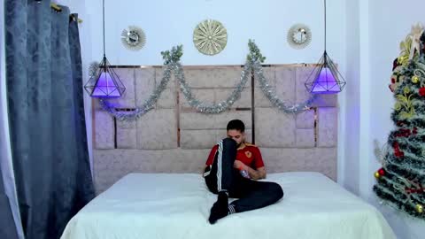 Girl Melanie And boys Neithan  Alex online show from 12/29/24, 08:58