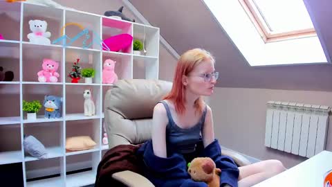 Snapshot of elizabeth_harpper chatting on 01/02/25, 07:12 Elizabeth online show from 01/02/25, 07:12