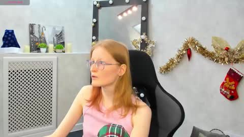 Snapshot of elizabeth_harpper chatting on 01/18/25, 08:31 Elizabeth online show from 01/18/25, 08:31