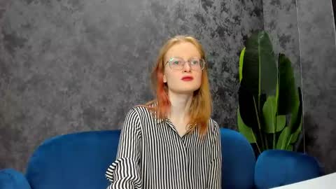 Snapshot of elizabeth_harpper chatting on 02/03/25, 08:02 Elizabeth online show from 02/03/25, 08:02