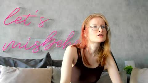 Snapshot of elizabeth_harpper chatting on 02/08/25, 07:59 Elizabeth online show from 02/08/25, 07:59