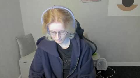 Snapshot of elizabeth_harpper chatting on 09/13/25, 08:14 Elizabeth online show from 09/13/25, 08:14