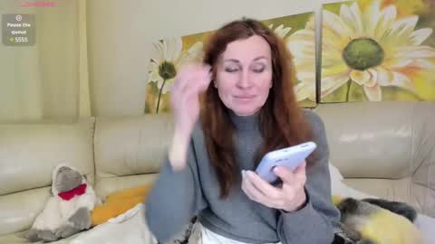 Snapshot of elizabeth_hottt chatting on 02/21/25, 11:44 elizabeth_hottt online show from 02/21/25, 11:44