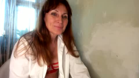 Snapshot of elizabeth_hottt chatting on 10/12/25, 11:09 elizabeth_hottt online show from 10/12/25, 11:09