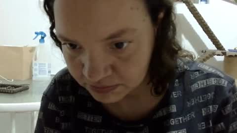 Elizabeth Martinez  online show from 12/09/24, 06:46