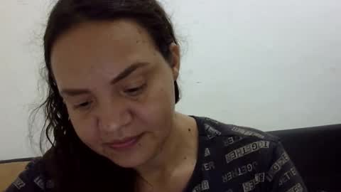 Elizabeth Martinez  online show from 10/12/25, 04:39