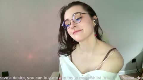 Snapshot of elizabeth_milller chatting on 06/24/26, 12:31 Lizzy online show from 06/24/26, 12:31