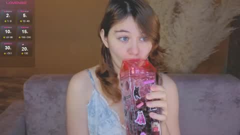 Snapshot of elizabeth_rready chatting on 05/18/26, 03:02 Elizabeth online show from 05/18/26, 03:02