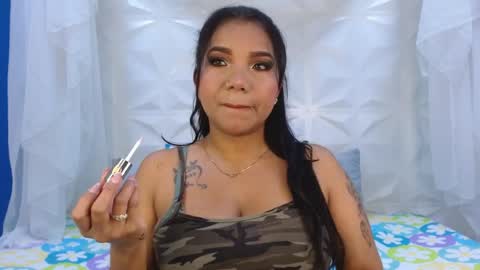 Snapshot of elizabeth_suan_ chatting on 04/02/26, 11:52 Elizabeth online show from 04/02/26, 11:52