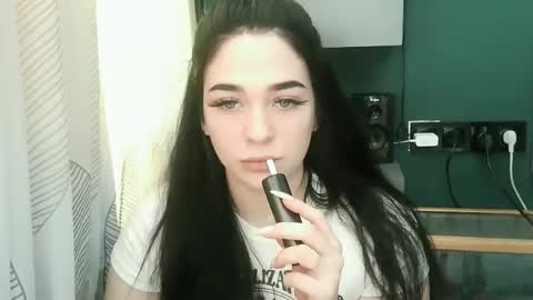 Snapshot of elizabeth_xi chatting on 10/07/25, 10:34 elizabeth_xi online show from 10/07/25, 10:34