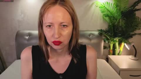 Snapshot of elizabethandersonn chatting on 03/21/26, 09:14 Elizabeth online show from 03/21/26, 09:14