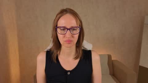 Snapshot of elizabethandersonn chatting on 04/10/26, 01:33 Elizabeth online show from 04/10/26, 01:33