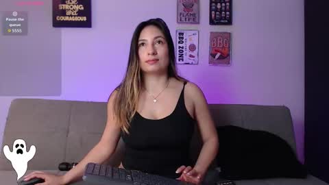 Elizabeth bolt    online show from 10/05/25, 03:43