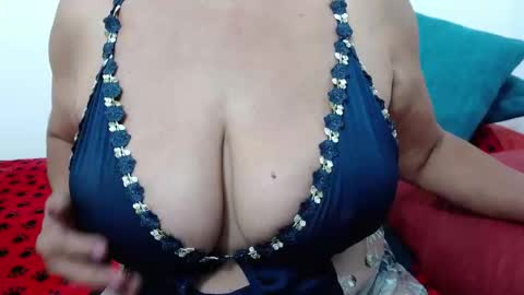 Snapshot of elizabethmiler chatting on 05/06/26, 02:08 ElizabethMiler online show from 05/06/26, 02:08