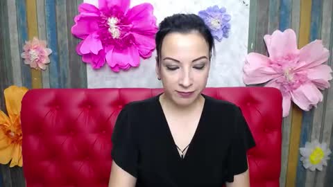 Snapshot of elizabethsho chatting on 09/16/25, 05:47 ElizabethSho online show from 09/16/25, 05:47