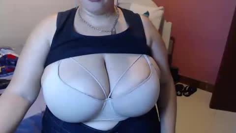 Elizabeth online show from 01/11/25, 10:18