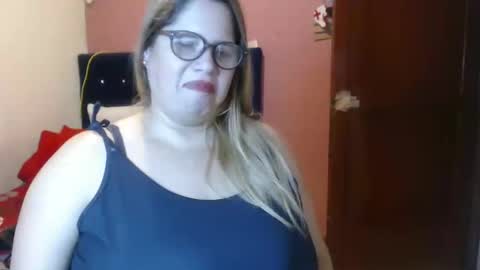 Elizabeth online show from 02/14/25, 01:18