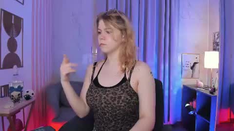 Elizabeth online show from 07/12/26, 05:31