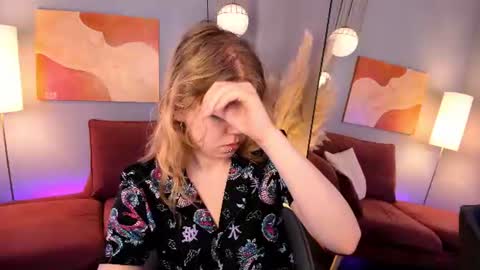 Elizabeth online show from 07/30/26, 05:50