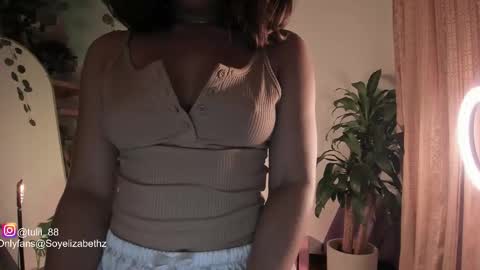 Snapshot of elizabethz chatting on 01/11/26, 01:10 Tuli online show from 01/11/26, 01:10