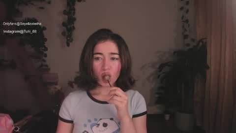 Snapshot of elizabethz chatting on 05/06/26, 01:25 Tuli online show from 05/06/26, 01:25