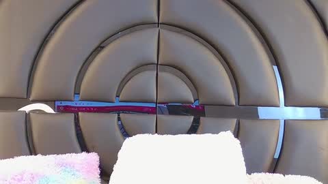 Snapshot of elizabetthkitty chatting on 01/19/25, 06:32 Elizabet online show from 01/19/25, 06:32